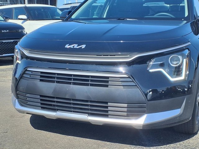 Vehicle image 18 of 26