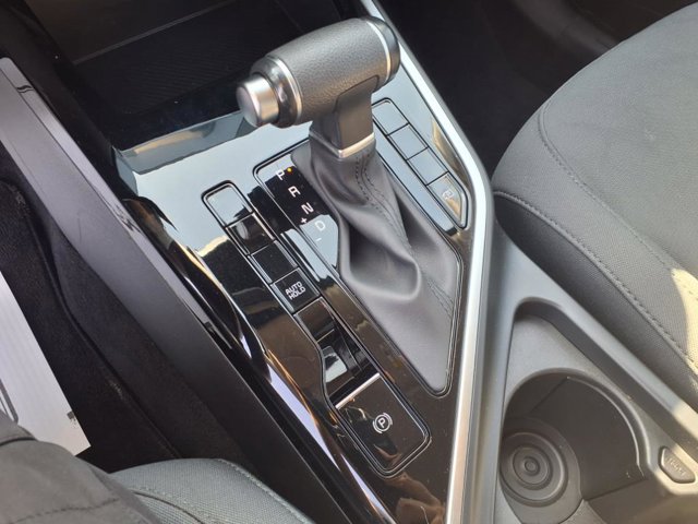 Vehicle image 17 of 26