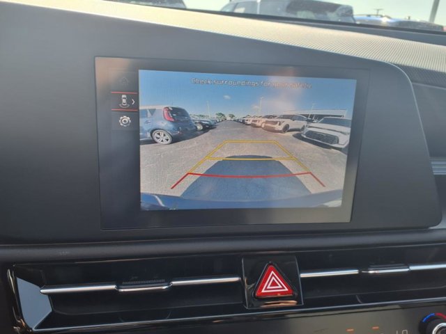 Vehicle image 16 of 26