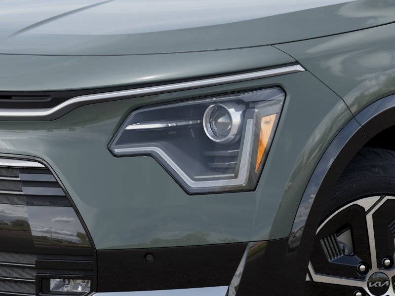 Vehicle image 22 of 27