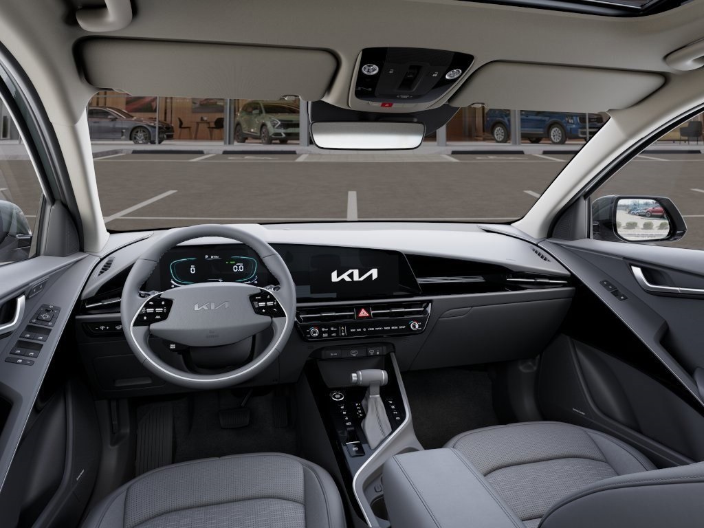 Vehicle image 17 of 27