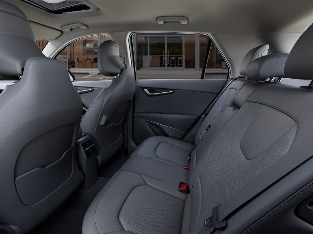Vehicle image 13 of 27