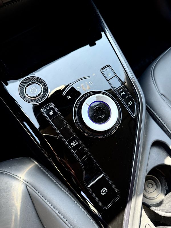 Vehicle image 9 of 13
