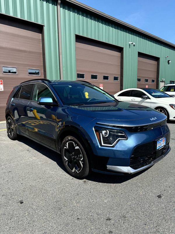 Vehicle image 3 of 13