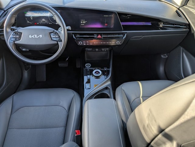 Vehicle image 18 of 36