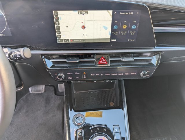 Vehicle image 24 of 36