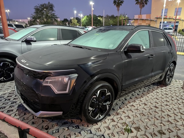Vehicle image 3 of 36