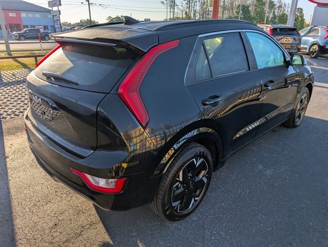 Vehicle image 6 of 36