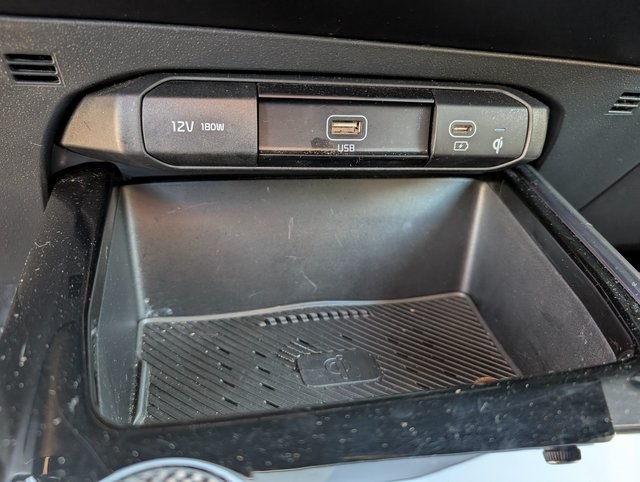 Vehicle image 28 of 36
