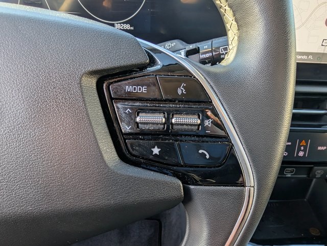 Vehicle image 35 of 36