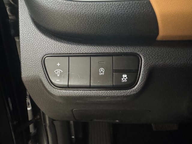 Vehicle image 10 of 26