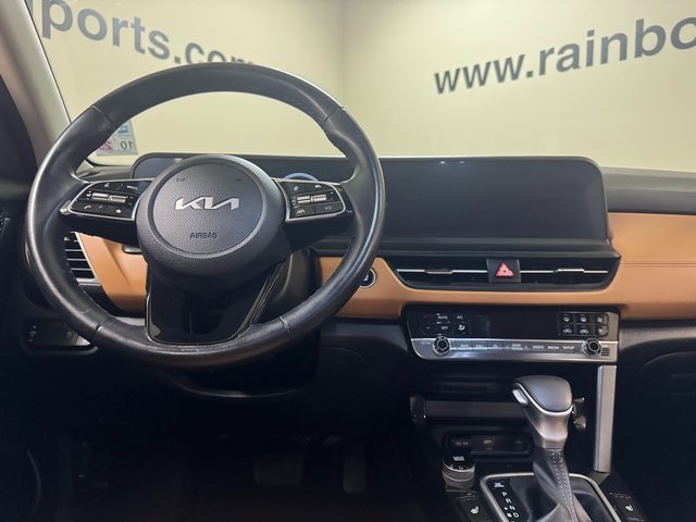 Vehicle image 9 of 26