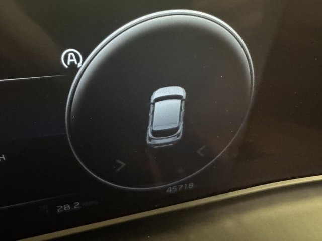 Vehicle image 16 of 26