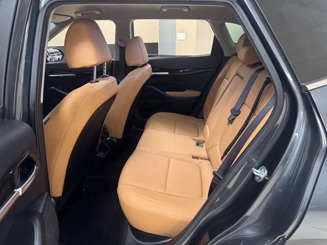 Vehicle image 20 of 26