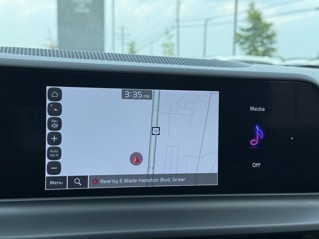 Vehicle image 18 of 24