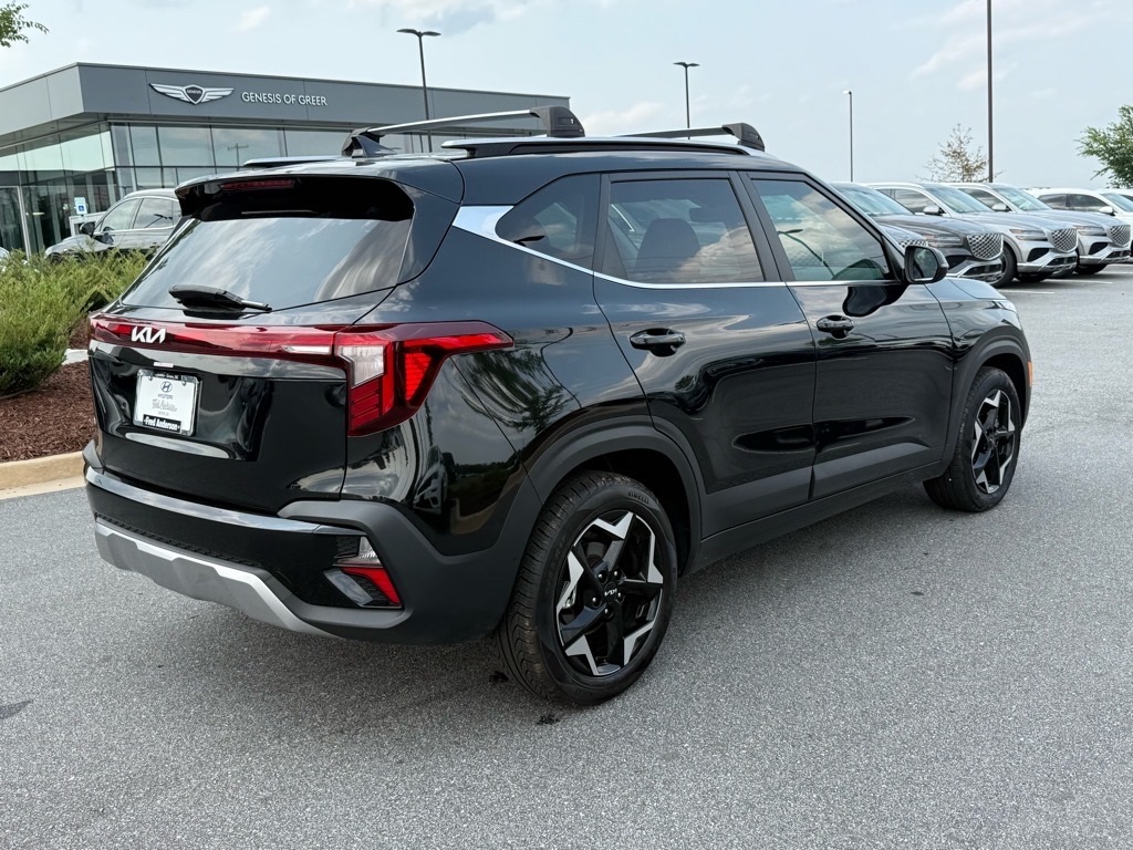 Vehicle image 4 of 24