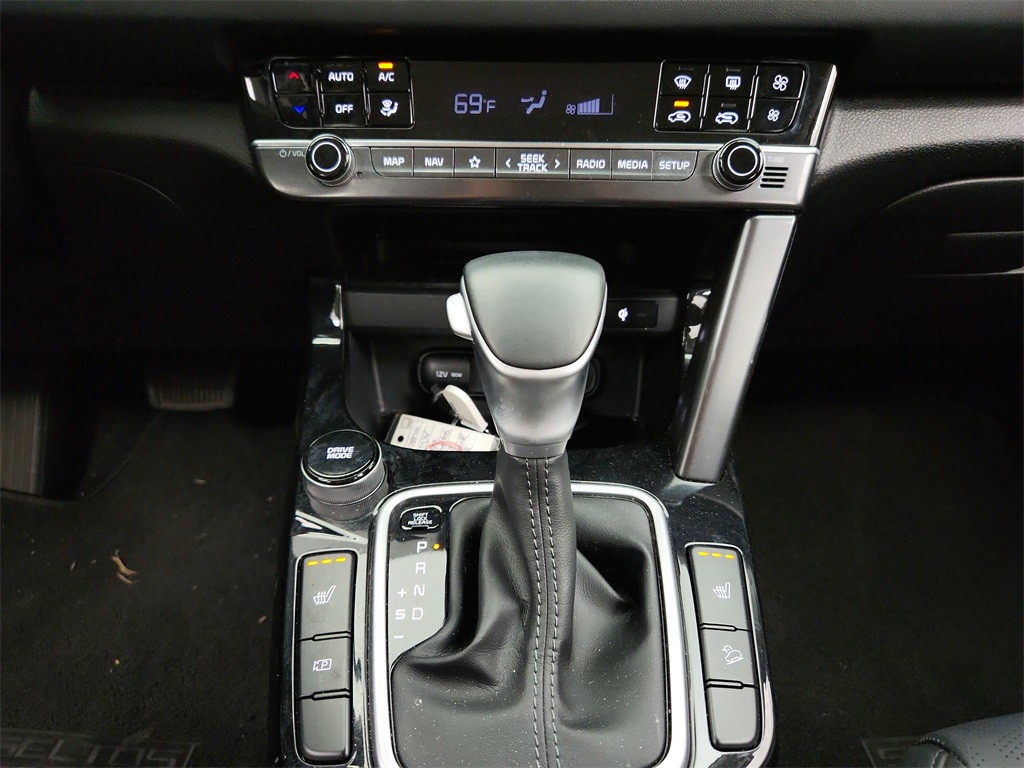Vehicle image 26 of 35