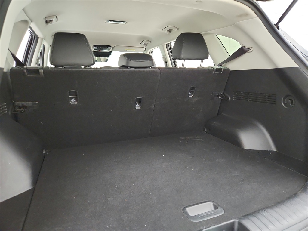 Vehicle image 13 of 35