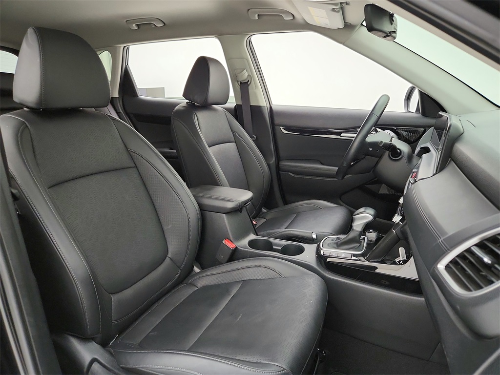 Vehicle image 16 of 35