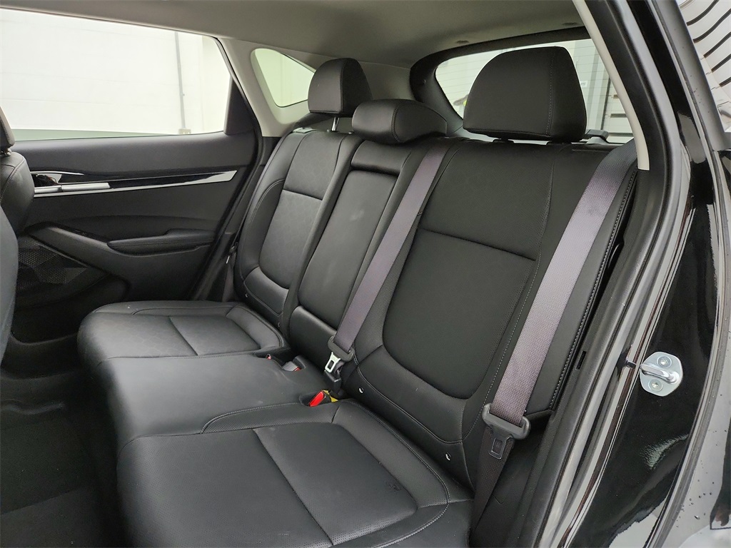 Vehicle image 15 of 35