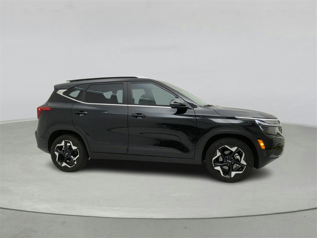 Vehicle image 4 of 35