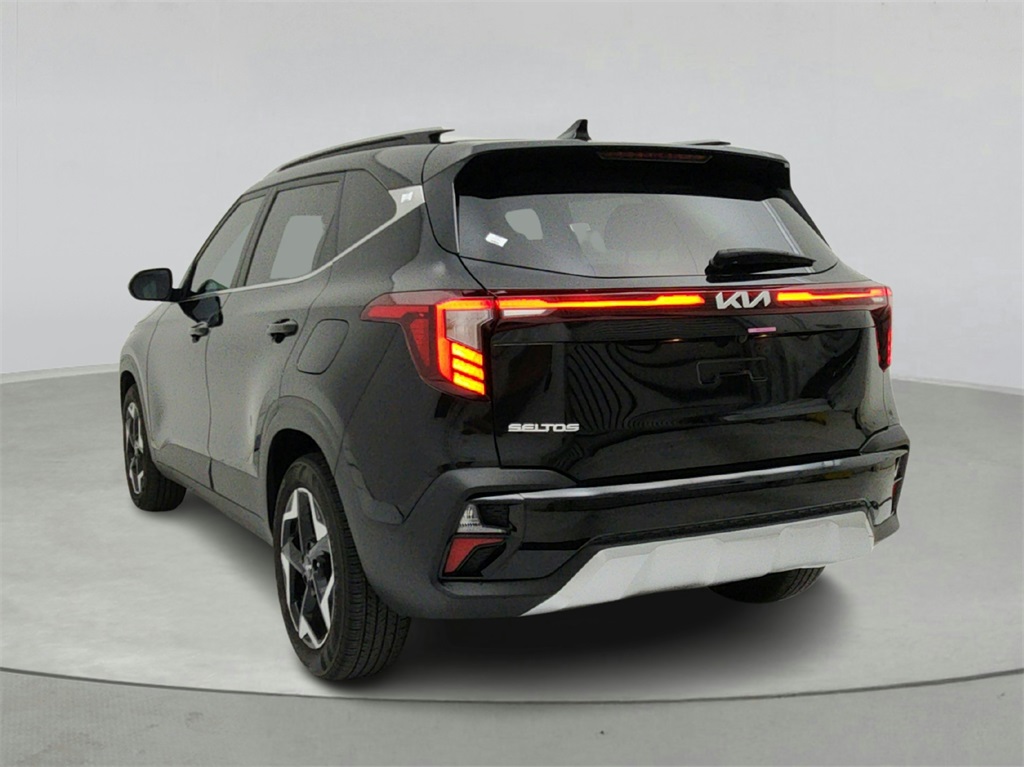 Vehicle image 11 of 35