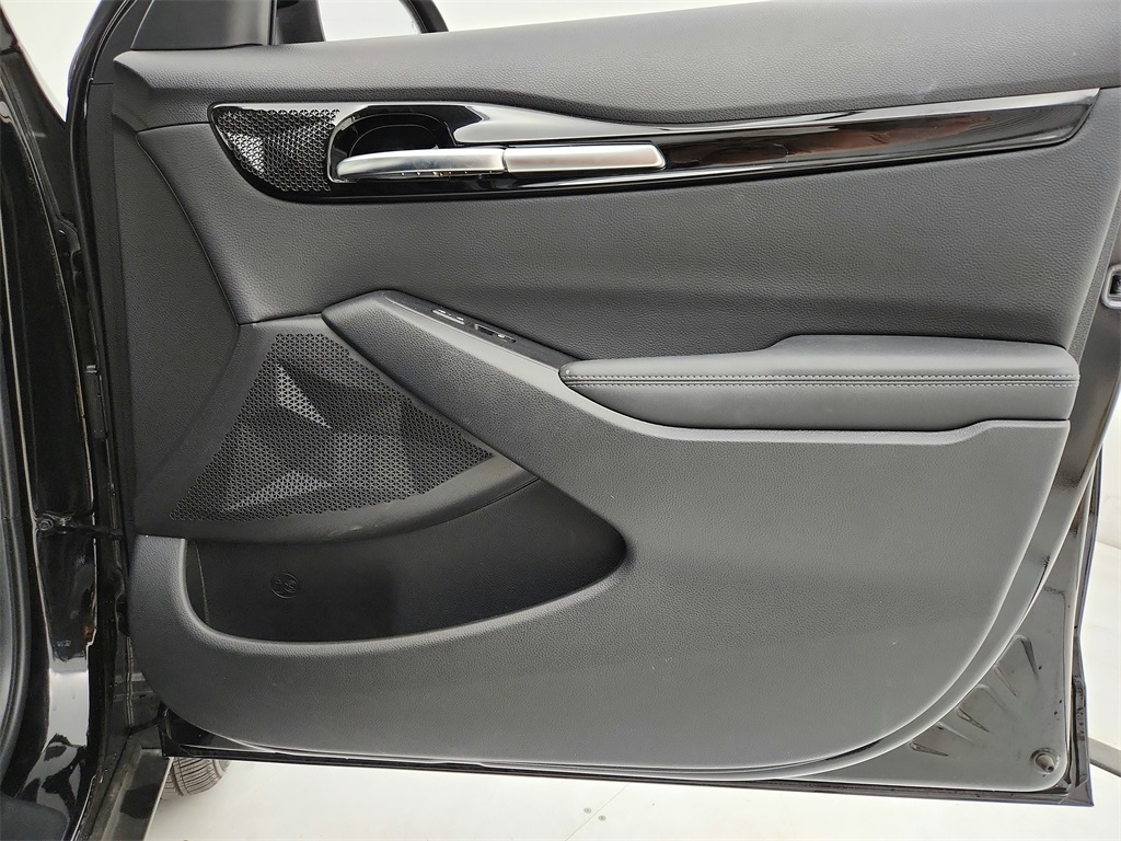 Vehicle image 29 of 35