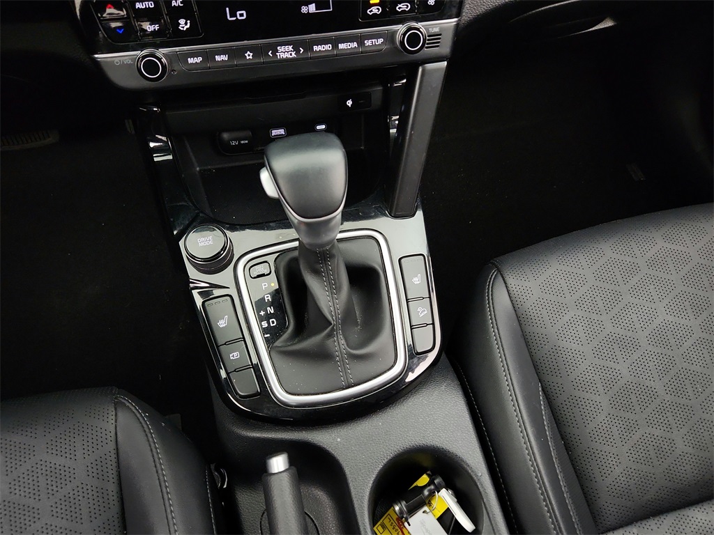 Vehicle image 21 of 31
