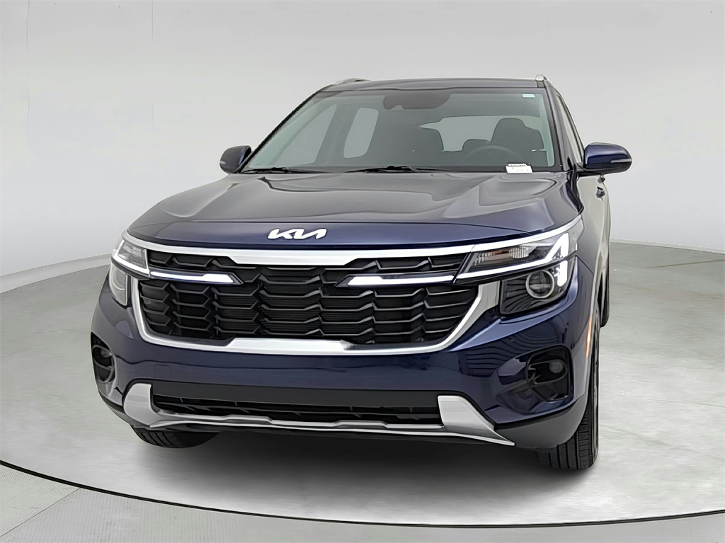 Vehicle image 2 of 31