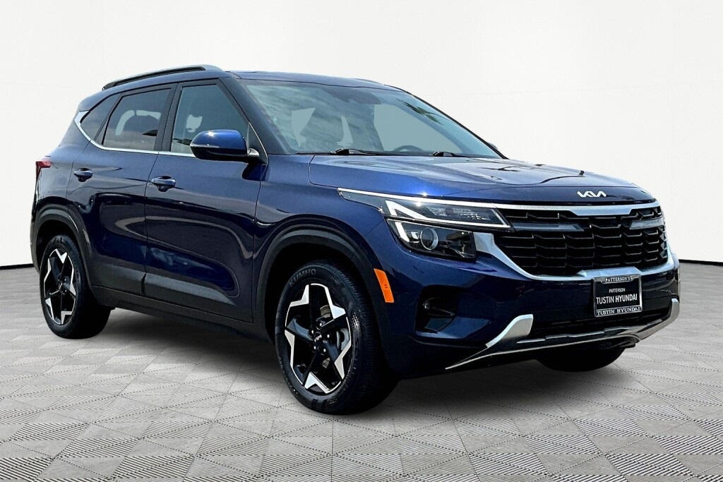 Vehicle image 3 of 17