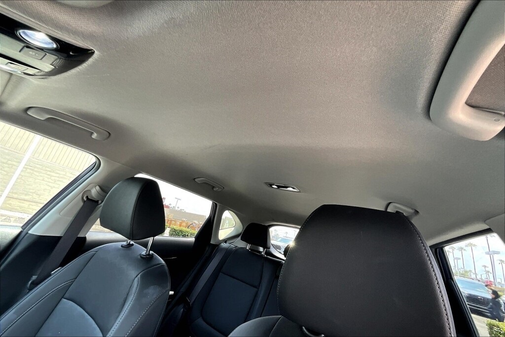 Vehicle image 12 of 17