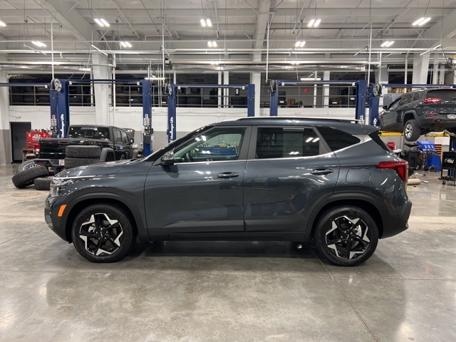 Vehicle image 7 of 32