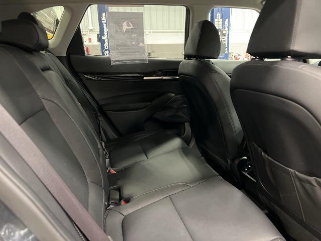 Vehicle image 12 of 32