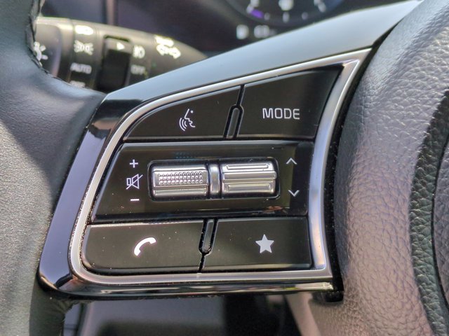 Vehicle image 29 of 31