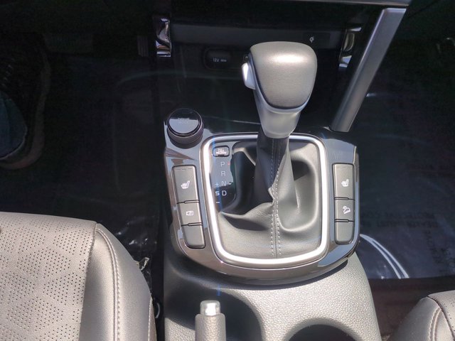 Vehicle image 22 of 31