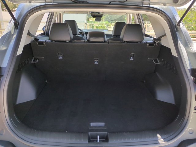 Vehicle image 10 of 31