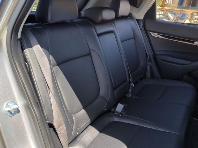 Vehicle image 13 of 31