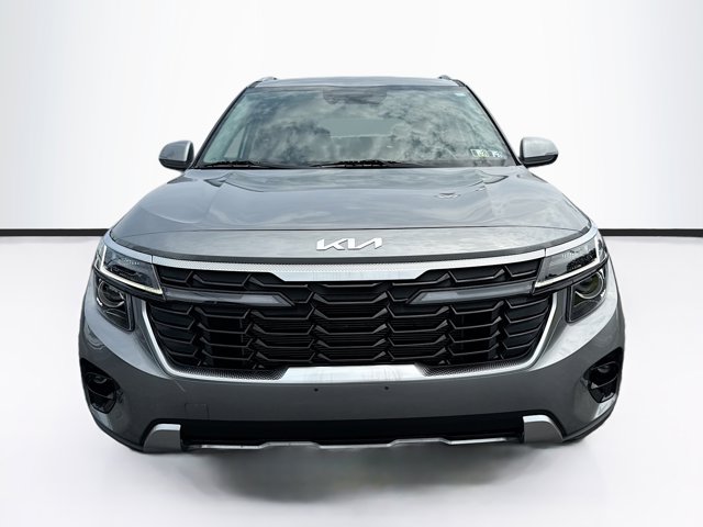 Vehicle image 2 of 36