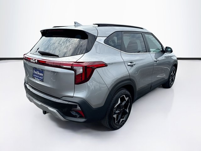 Vehicle image 4 of 36