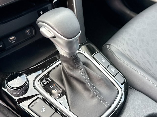 Vehicle image 17 of 36