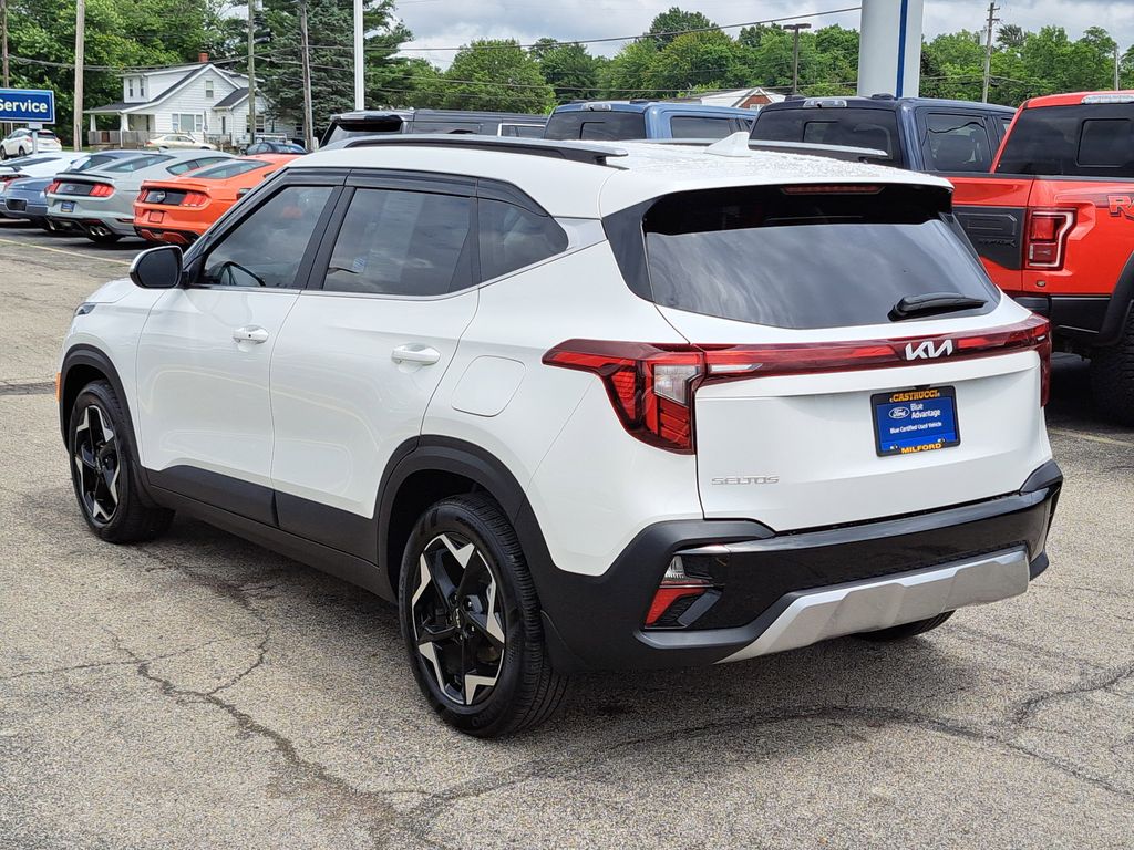 Vehicle image 7 of 26