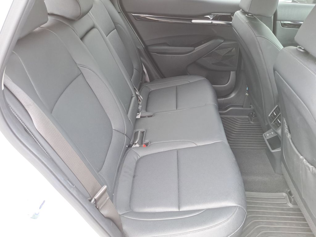 Vehicle image 12 of 26