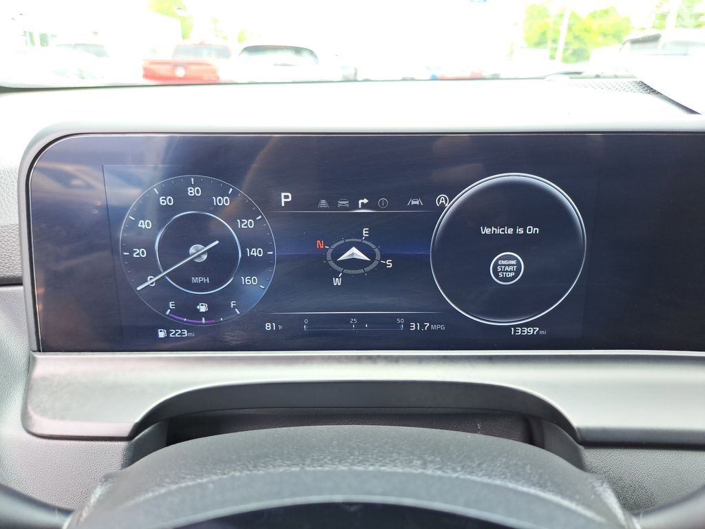 Vehicle image 16 of 26
