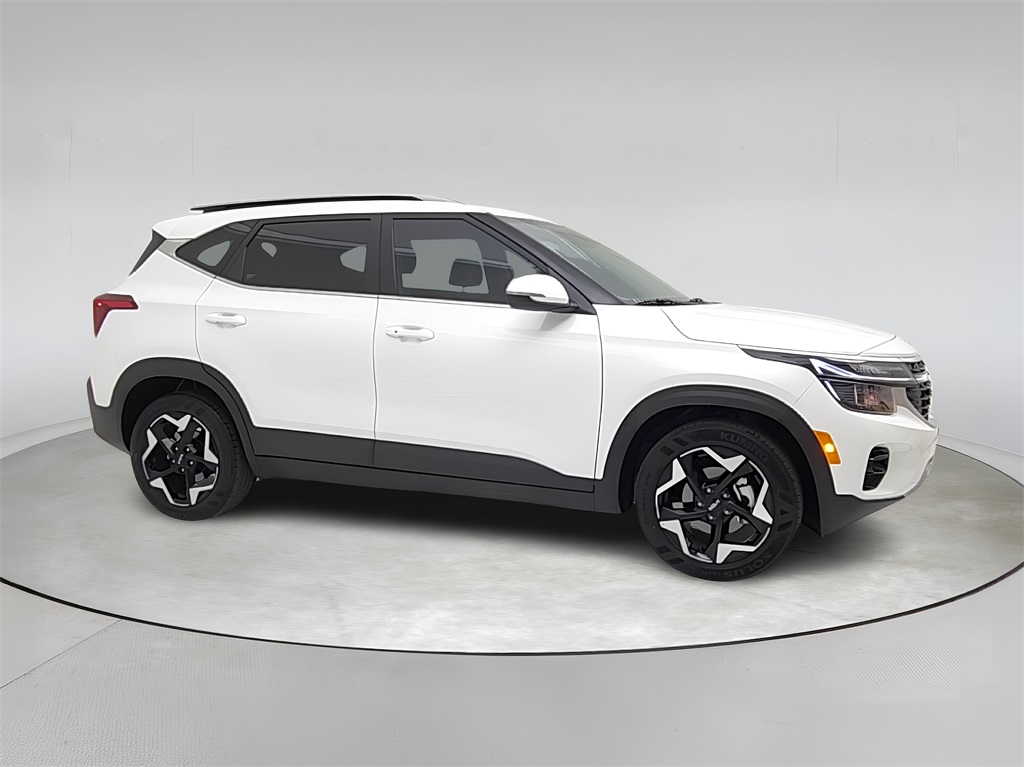 Vehicle image 3 of 36