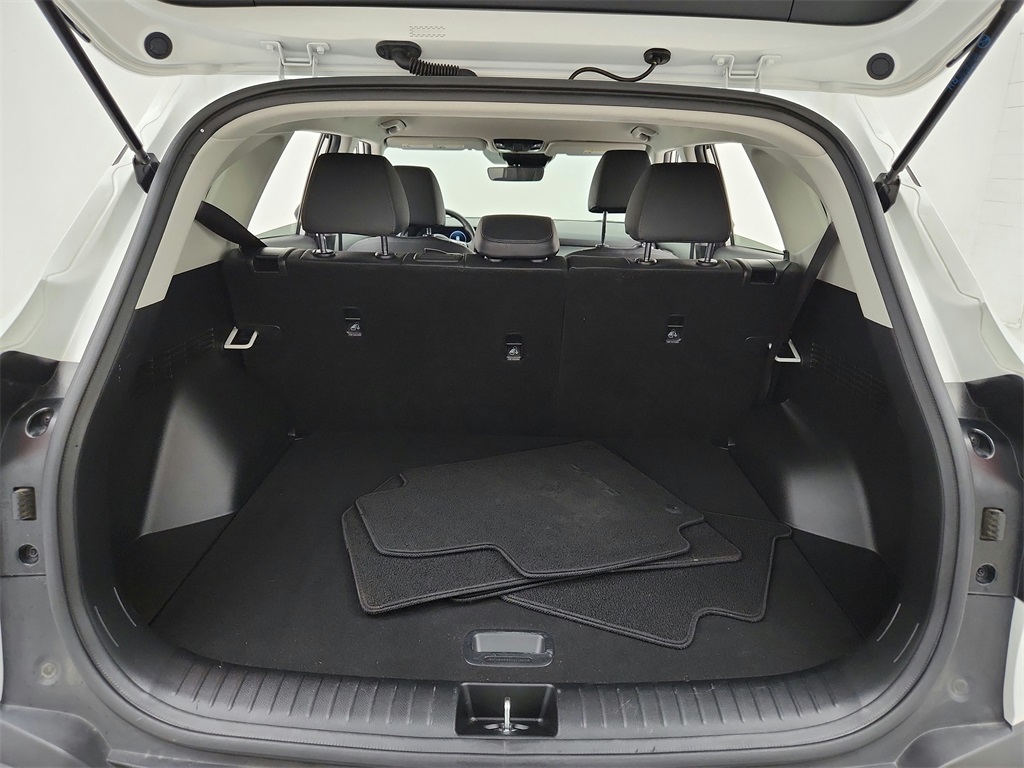 Vehicle image 26 of 36