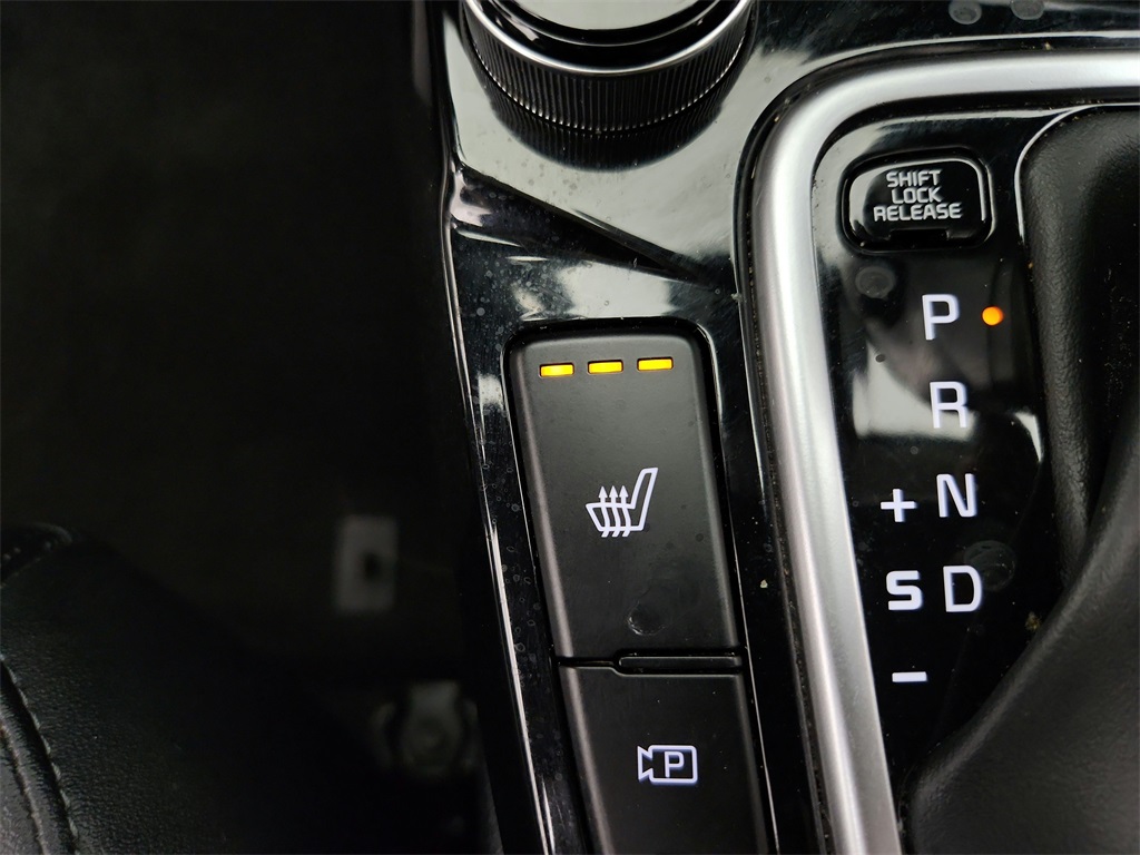 Vehicle image 18 of 36
