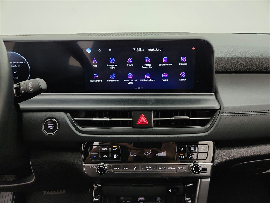 Vehicle image 17 of 36