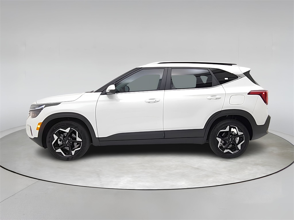 Vehicle image 8 of 36