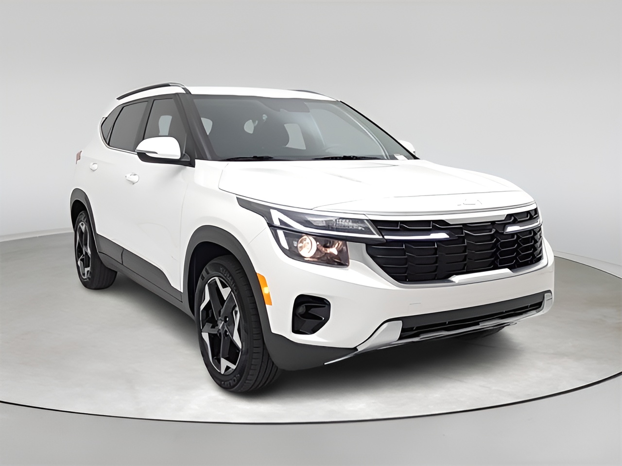 Vehicle image 32 of 36