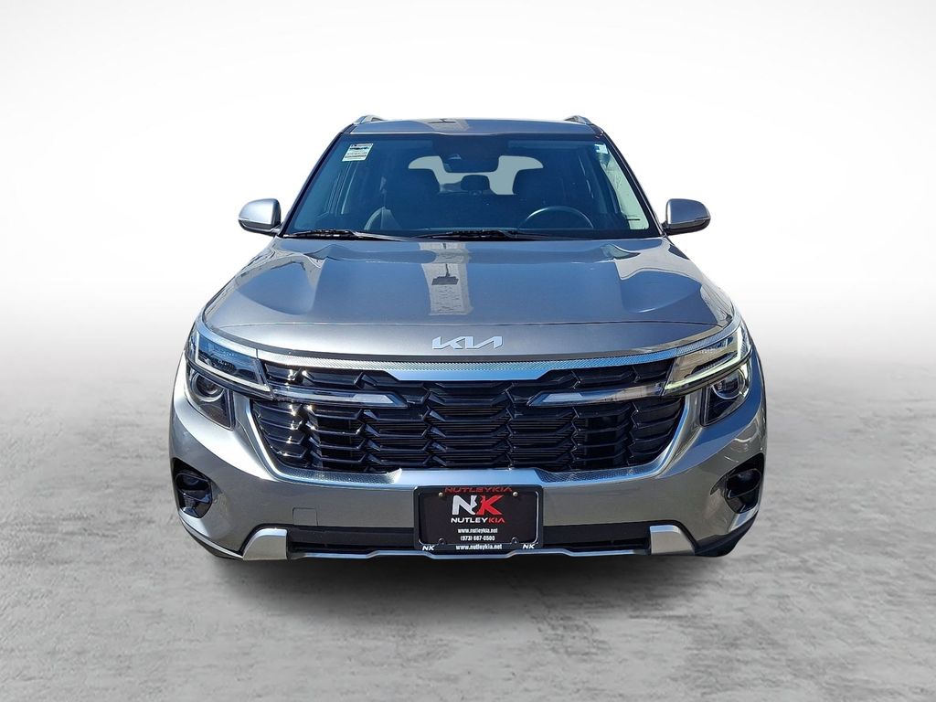 2024 Kia Seltos EX Image 3 of 30